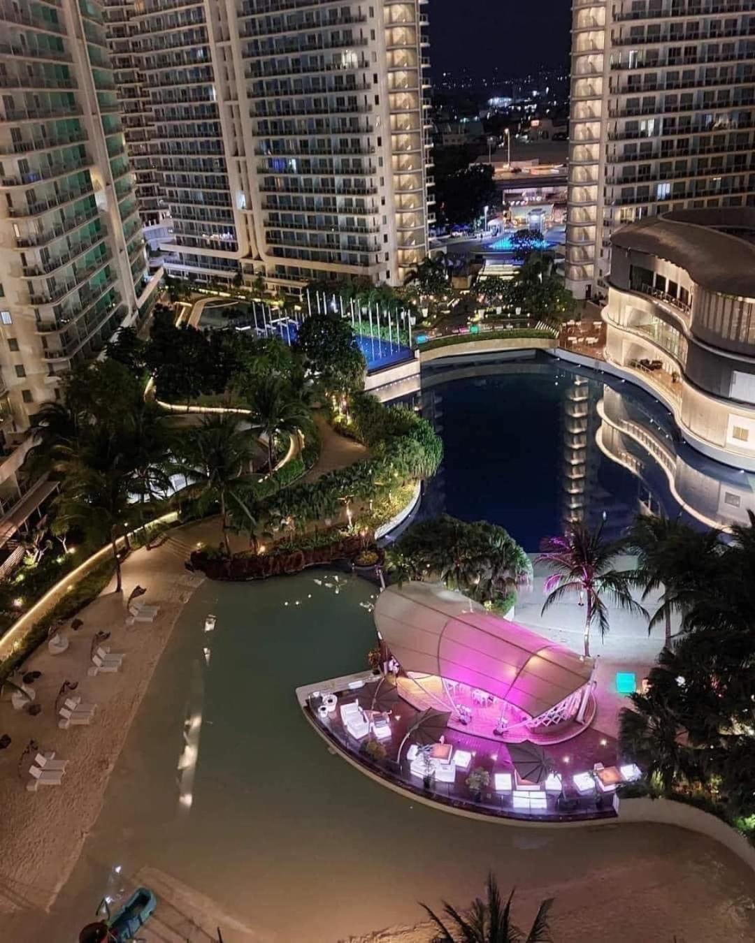 Azure Urban Resort Staycation Манила Екстериор снимка